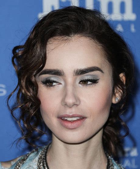 lily collins nudes|Lily Collins Glistens in Gold Vivienne Westwood Gown at ‘The。